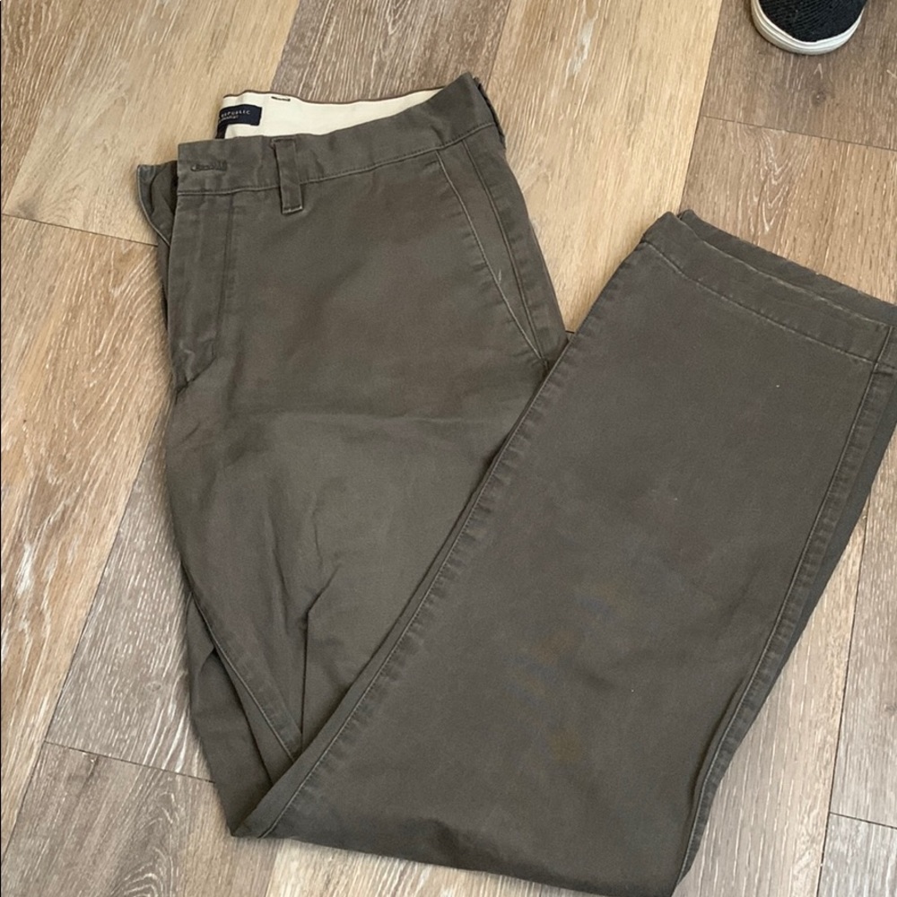 BR mens vintage straight olive grey ish chinos